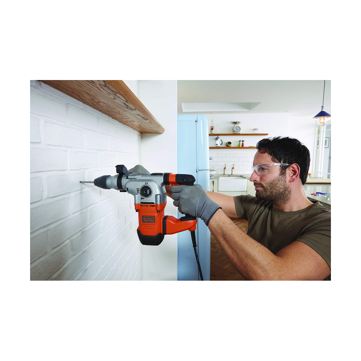 Перфоратор Black & Decker BEHS03K